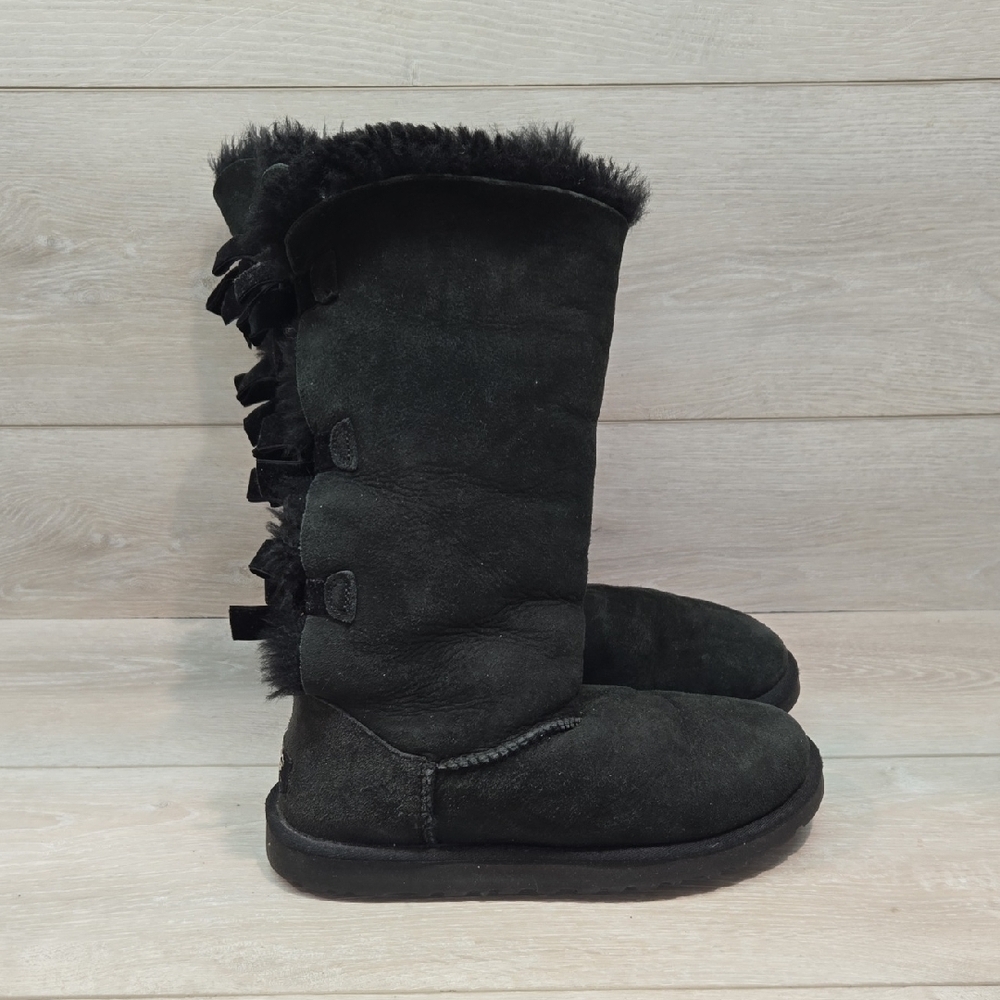 Ugg Australia Women's 3388 Bailey Bow Black Suede Boots Sheepskin Shoes Sz 7
